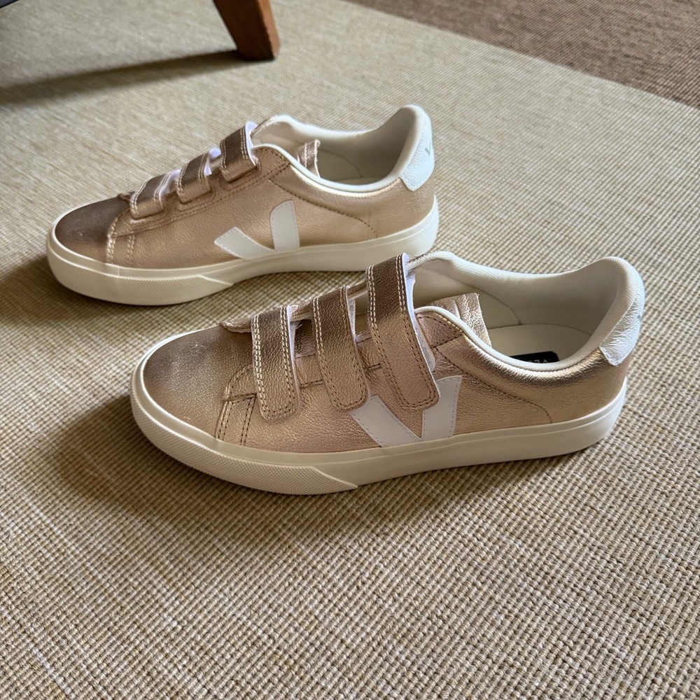 Veja • Recife Logo Sneakers